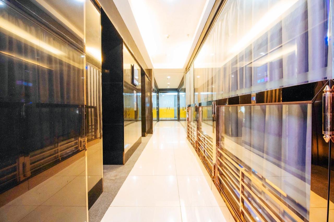 Reddoorz Premium Near Trinoma Hotel Quezon City Buitenkant foto