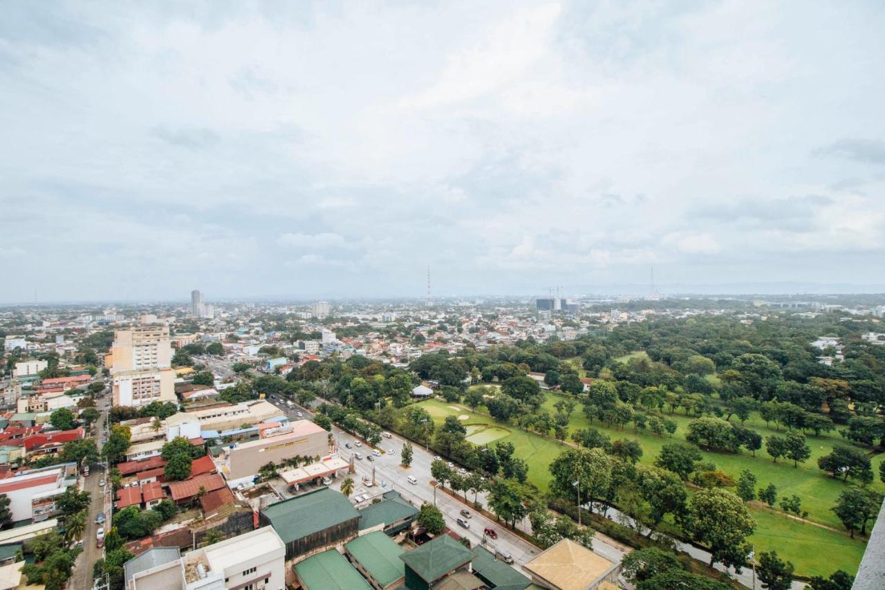 Reddoorz Premium Near Trinoma Hotel Quezon City Buitenkant foto